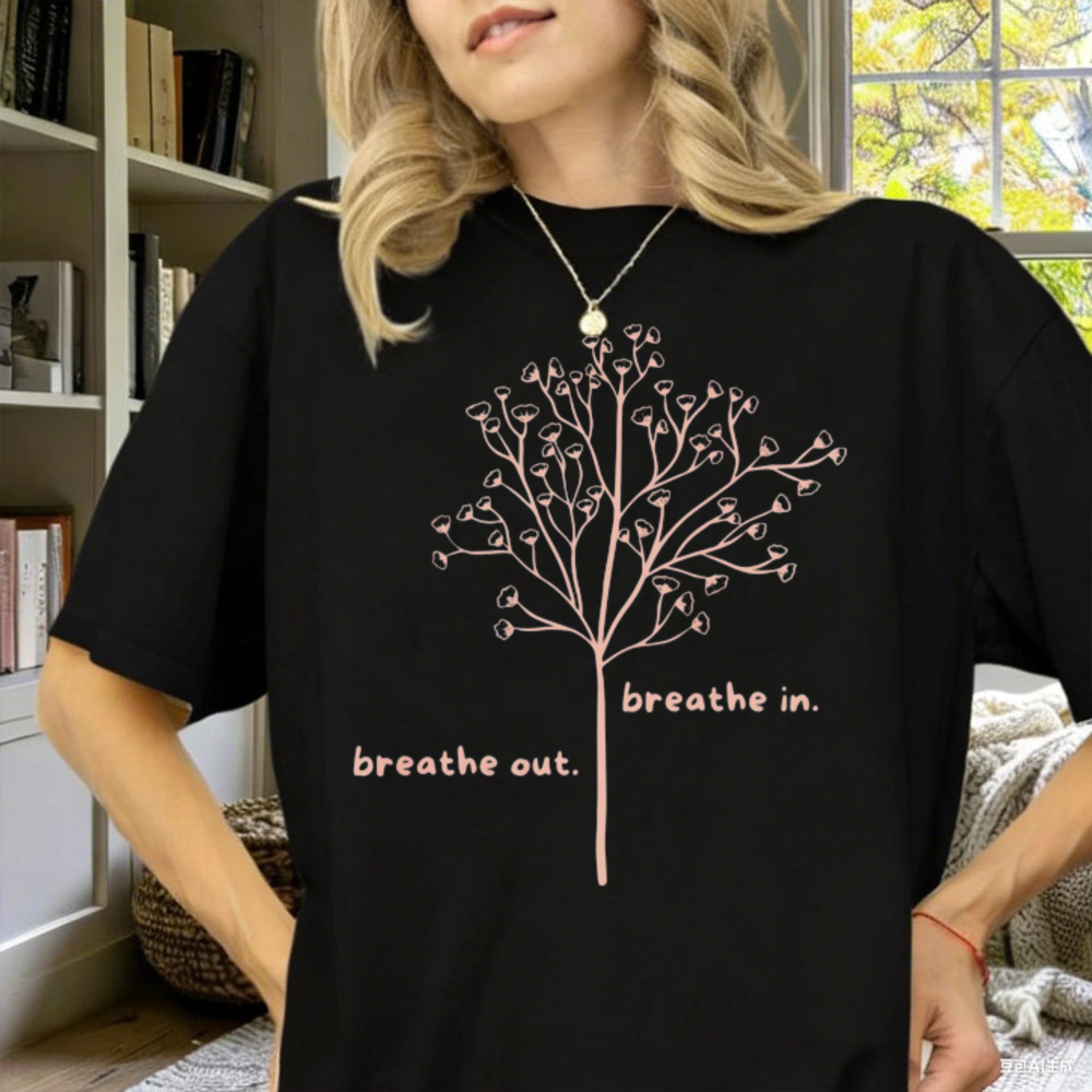 Breathe in Breathe Out T-Shirt - Your Health Wellness 评论和价格